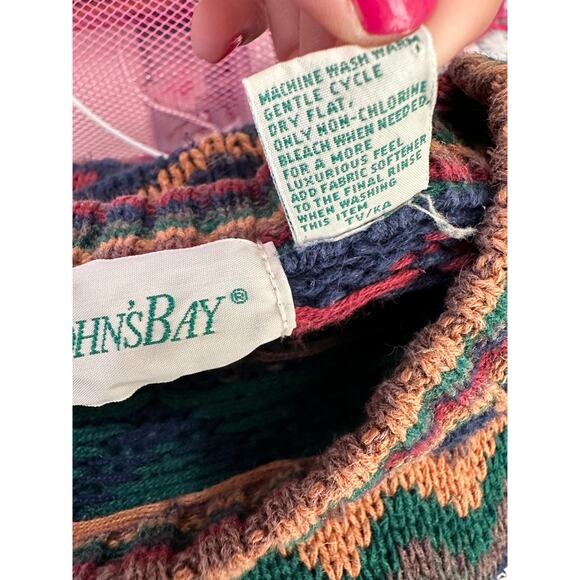 St. John's Bay vintage blue yellow red print funky sweater size M - Picture 5 of 9